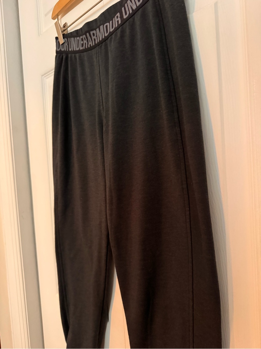 Under Armour Black Performance 3/4 Pants - Picture 3 of 9